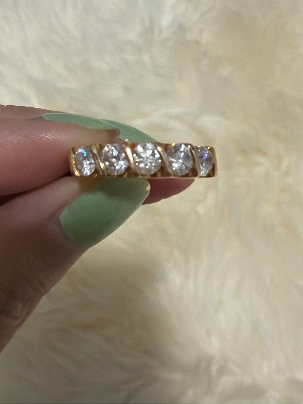 18k Gold Ring with 5 Diamonds .25 Carat Each Size US 6